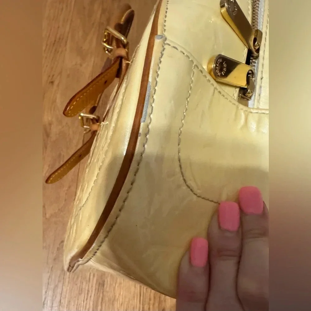 Louis Vuitton Monogram Vernis Summit Drive